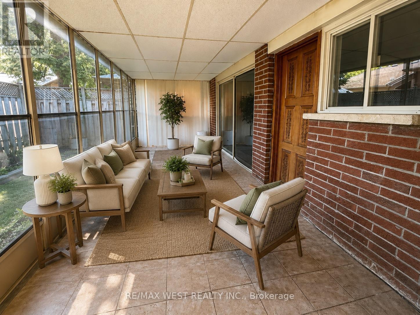 2 Lisburn Crescent, Toronto, ON - Indoor