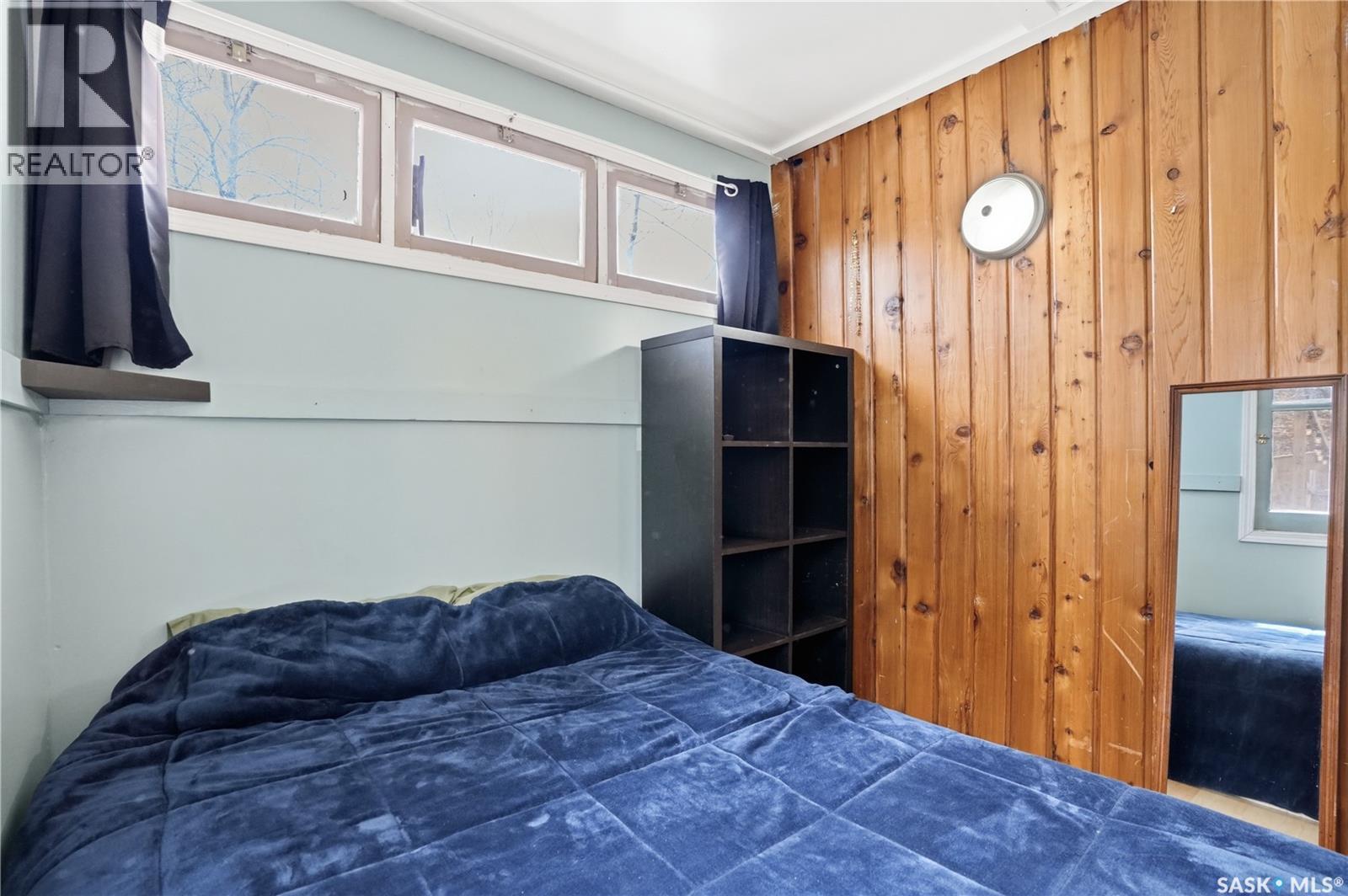 228A Green Avenue, Regina Beach, SK - Indoor Photo Showing Bedroom