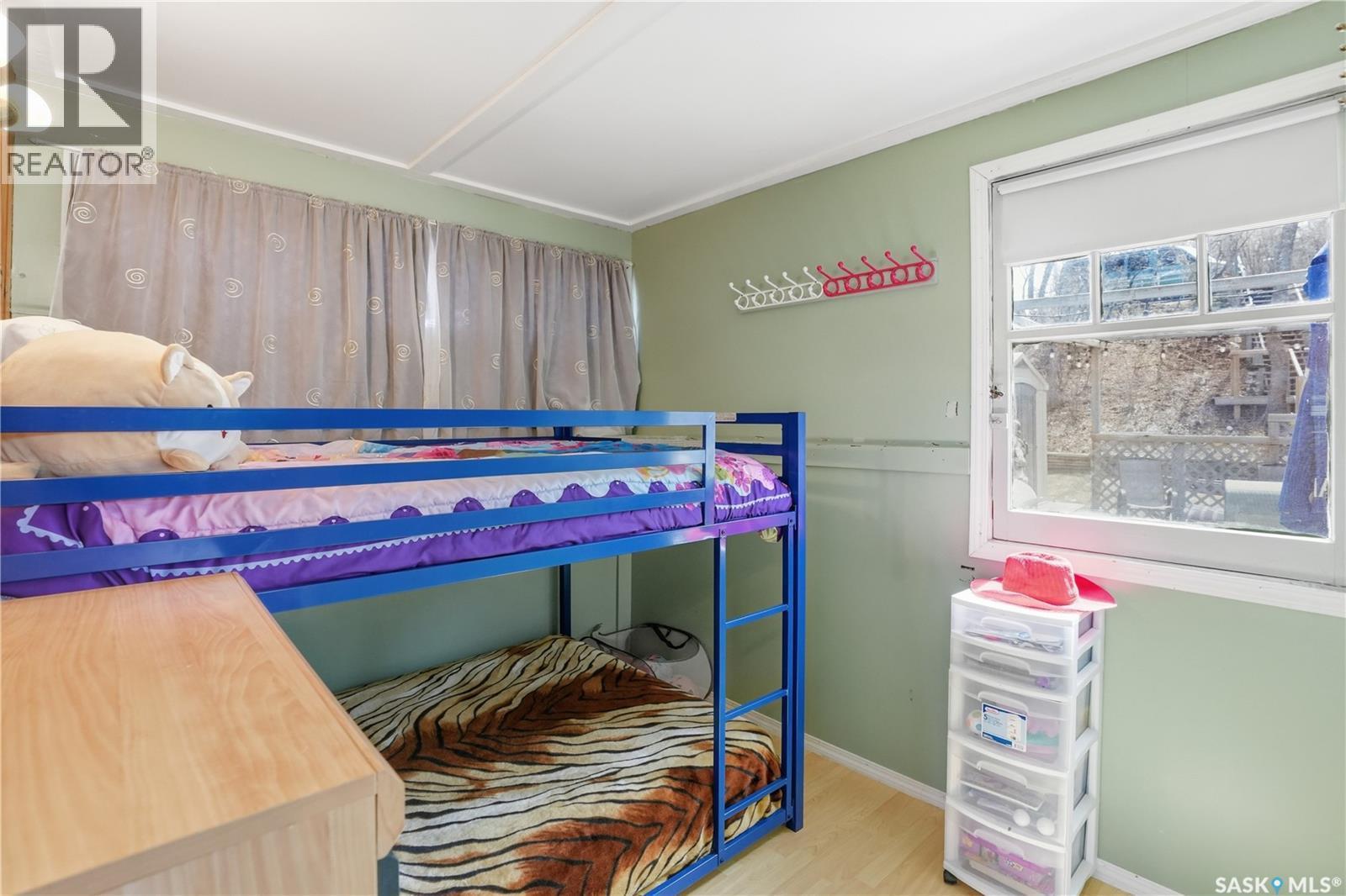 228A Green Avenue, Regina Beach, SK - Indoor Photo Showing Bedroom