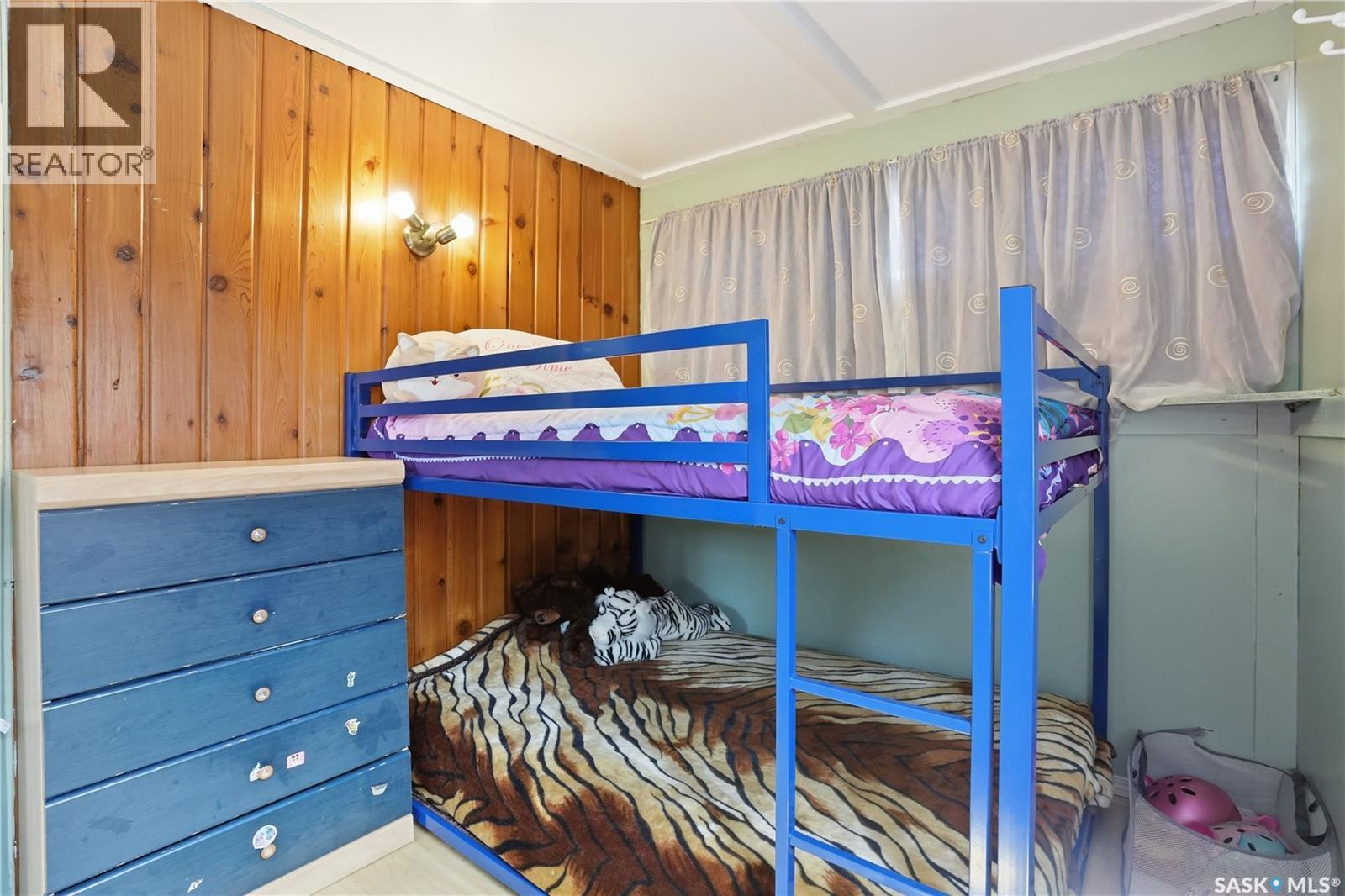228A Green Avenue, Regina Beach, SK - Indoor Photo Showing Bedroom