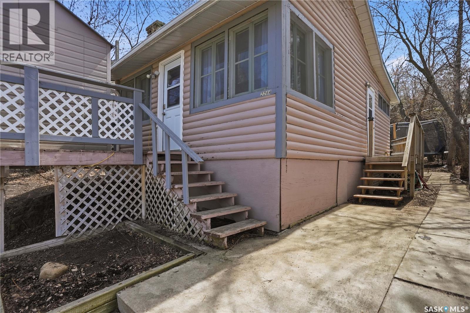228A Green Avenue, Regina Beach, SK - Outdoor