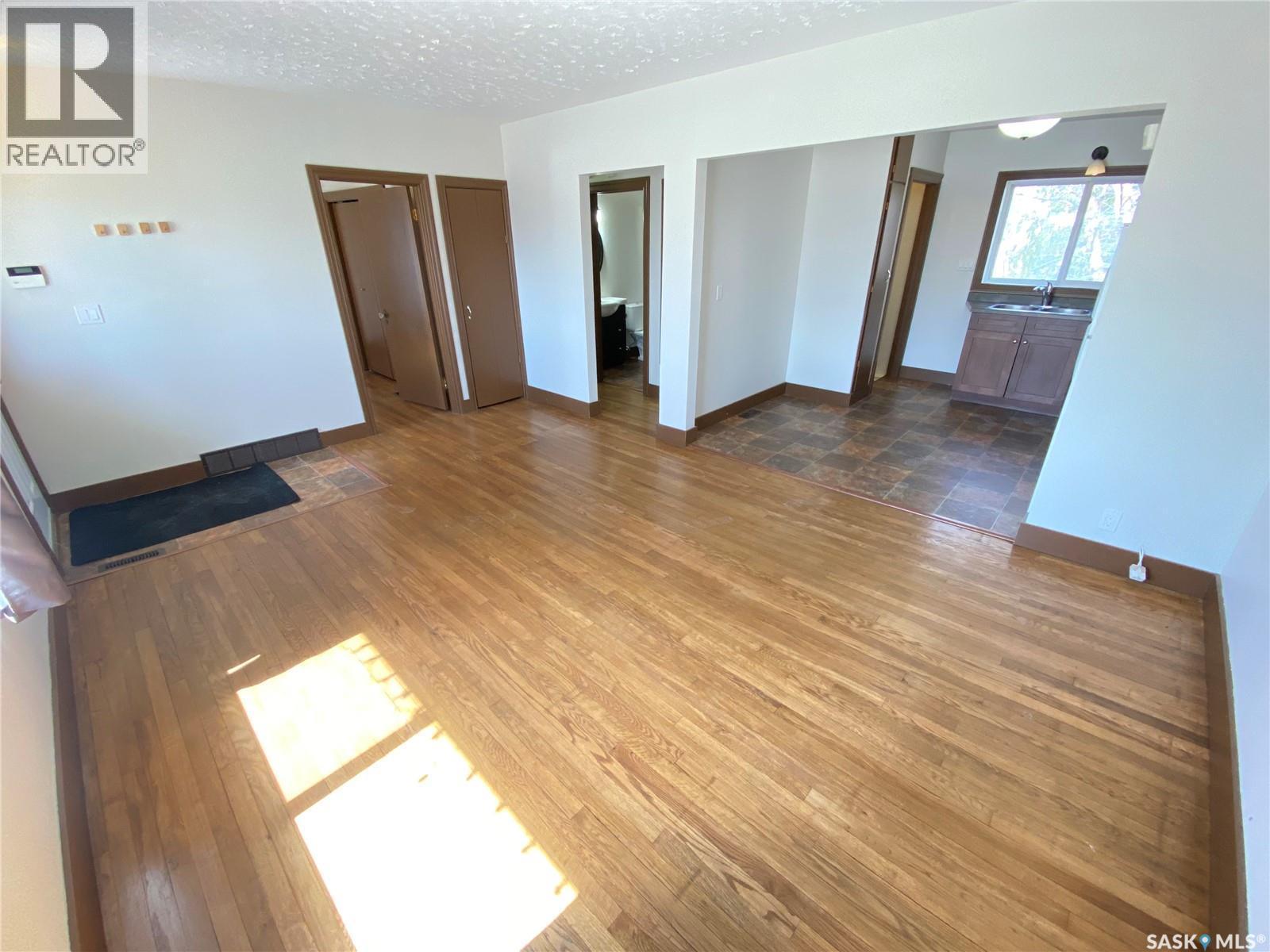 85 Smith Street E, Yorkton, SK - Indoor Photo Showing Other Room
