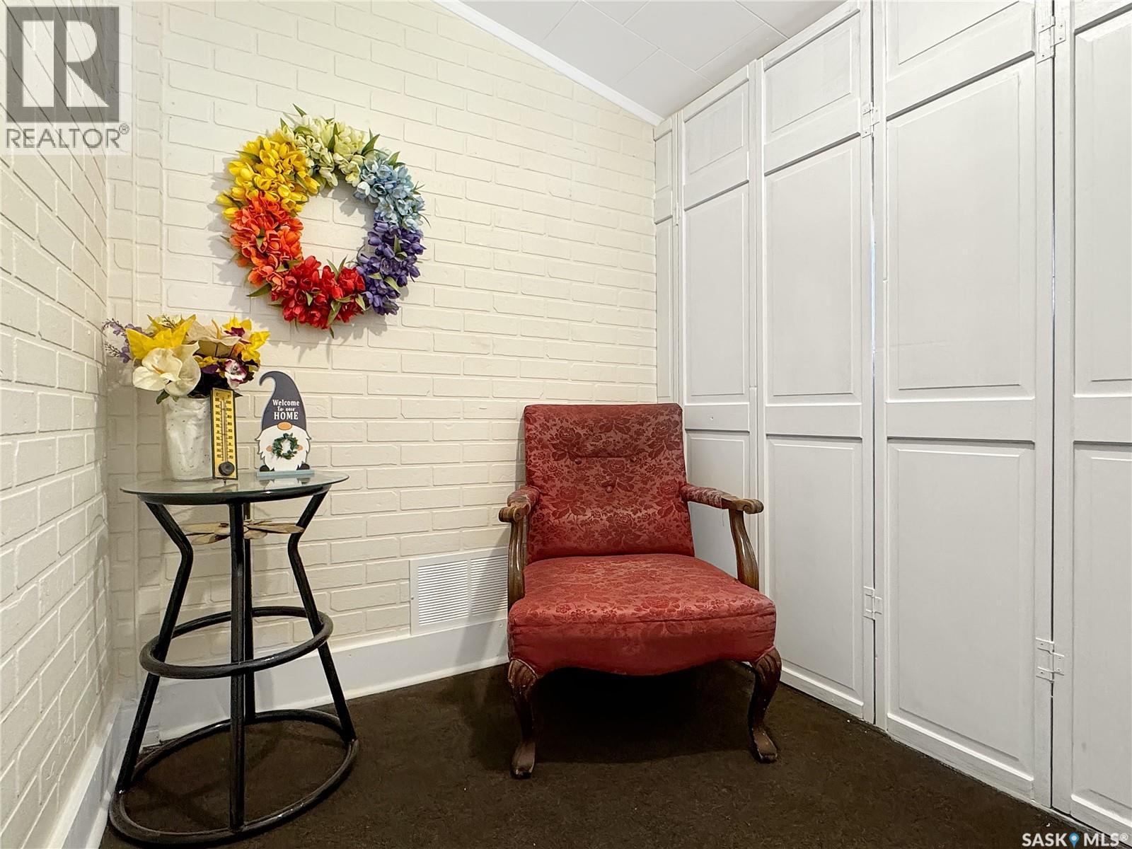 405 Railway Avenue, Cut Knife, SK - Indoor Photo Showing Other Room