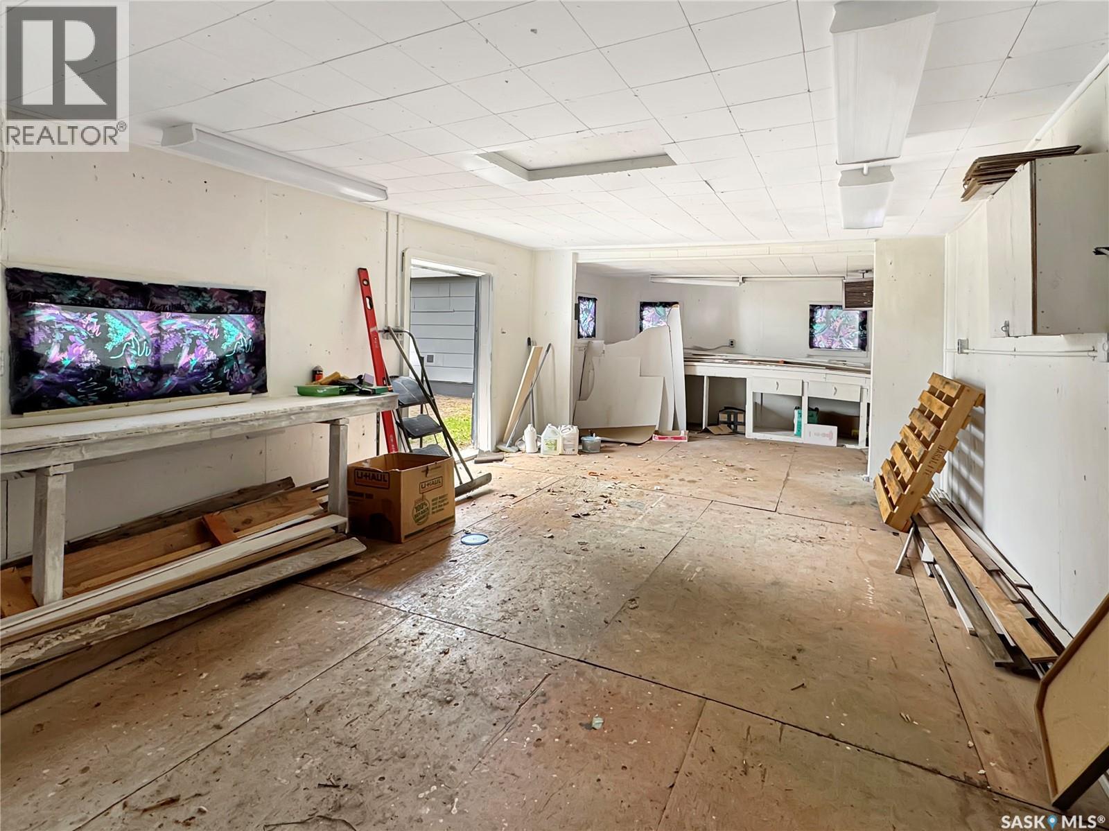 405 Railway Avenue, Cut Knife, SK - Indoor