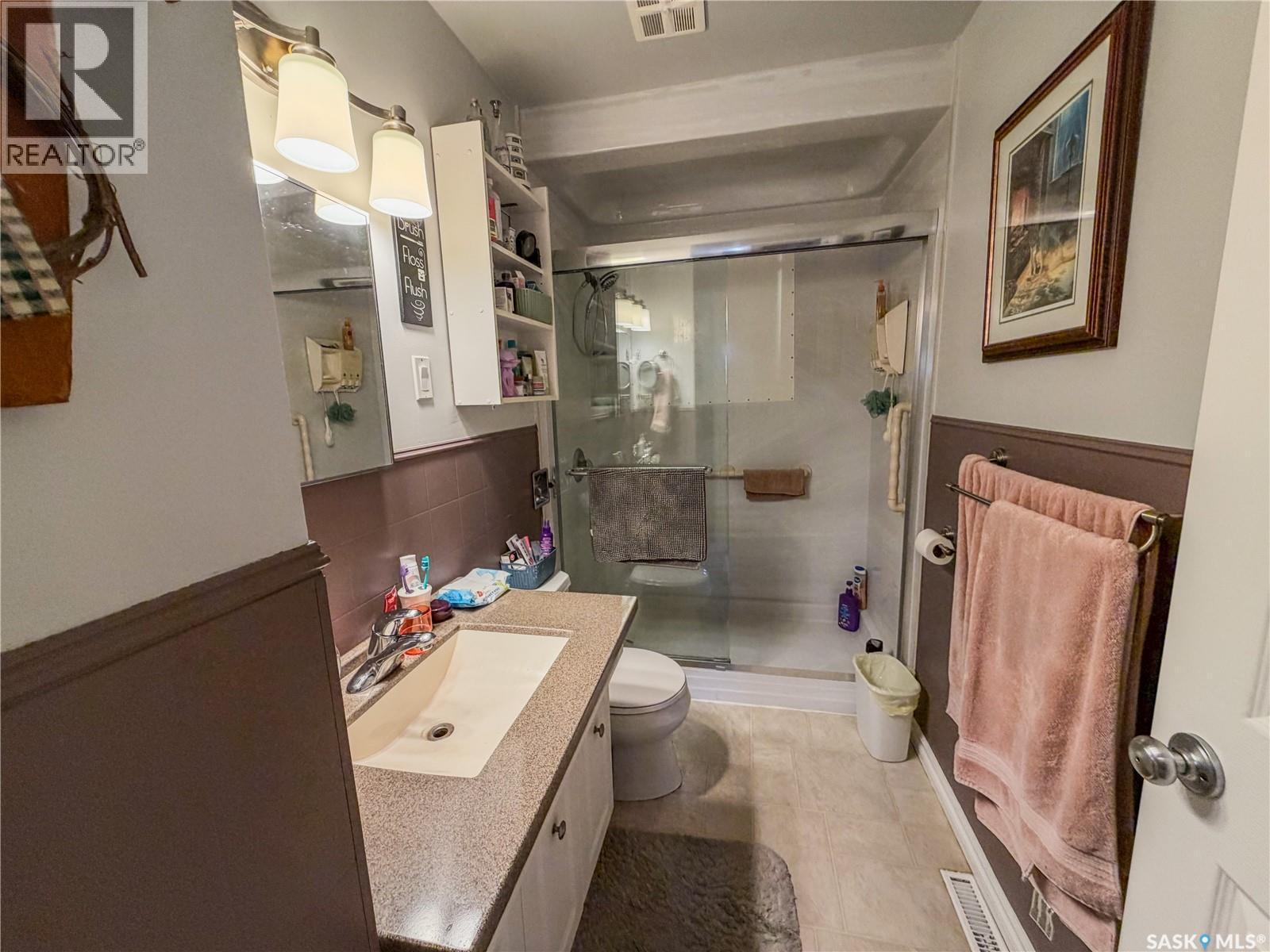319 March Avenue E, Langenburg, SK - Indoor Photo Showing Bathroom