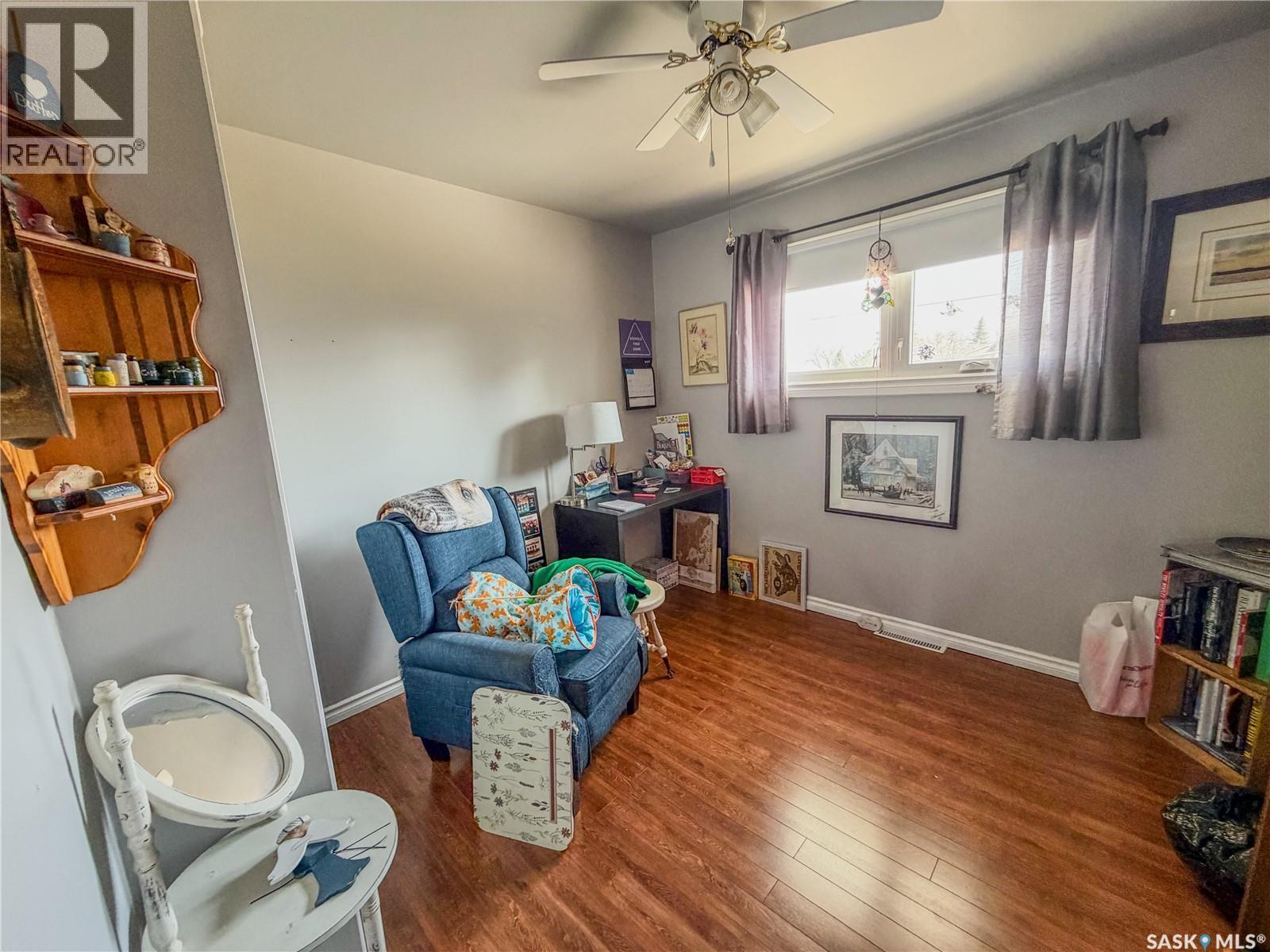 319 March Avenue E, Langenburg, SK - Indoor