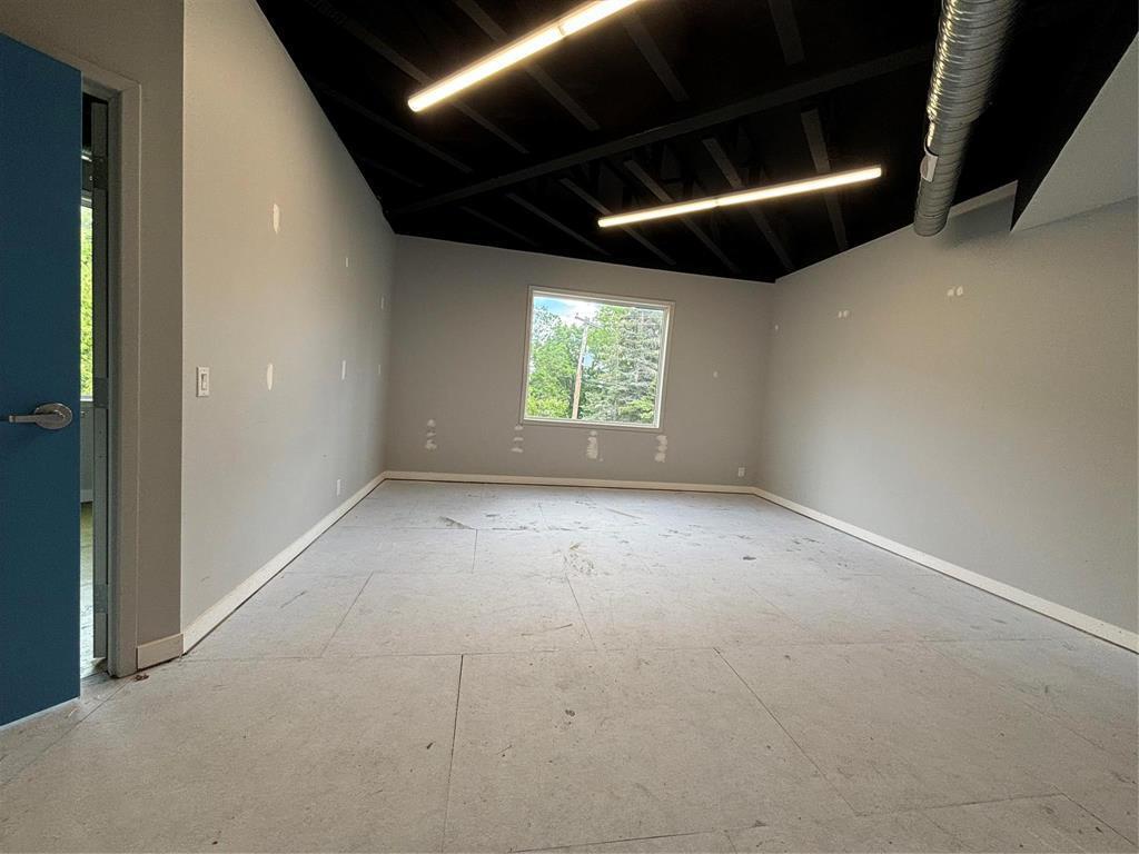 449 Main St, Oakbank, MB