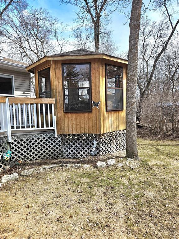 32 Elm Crescent, Bifrost Rm, MB - Outdoor