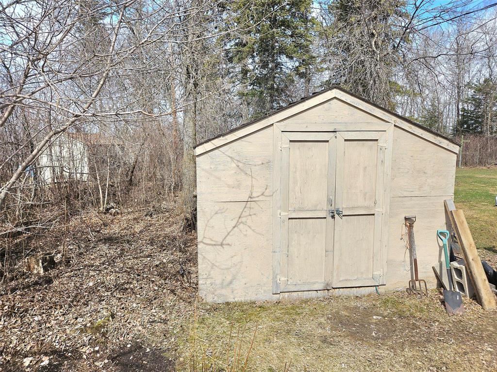 32 Elm Crescent, Bifrost Rm, MB - Outdoor