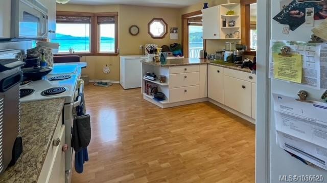 490 2Nd St, Sointula, BC