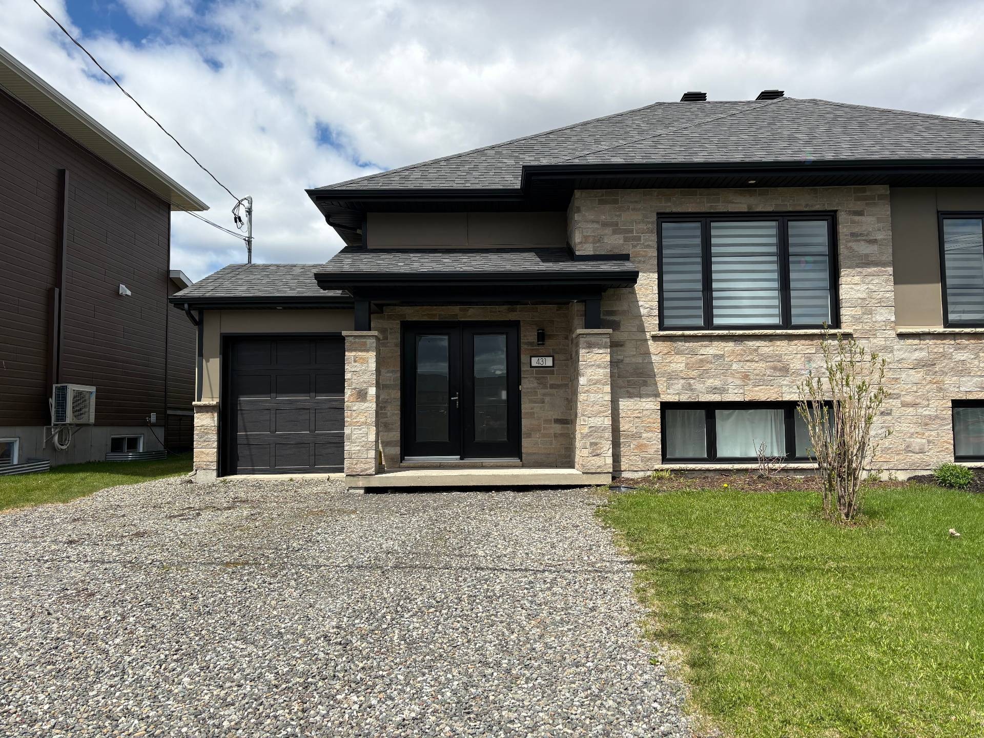 Front of Structure - 431 Rue Des Mésanges, Saint-Isidore, QC - Outdoor