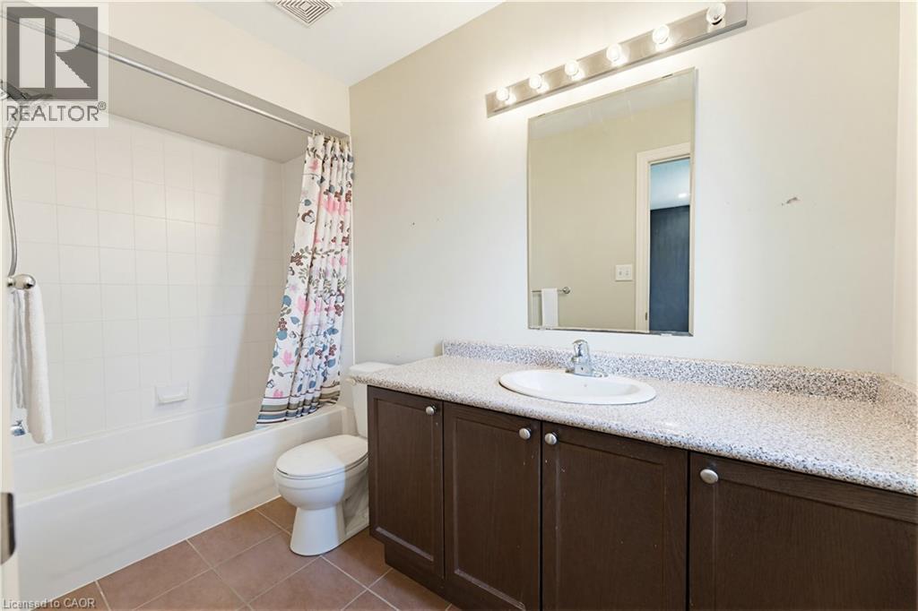 Primary ensuite - 110 Highland Road E Unit# 75, Kitchener, ON - Indoor Photo Showing Bathroom