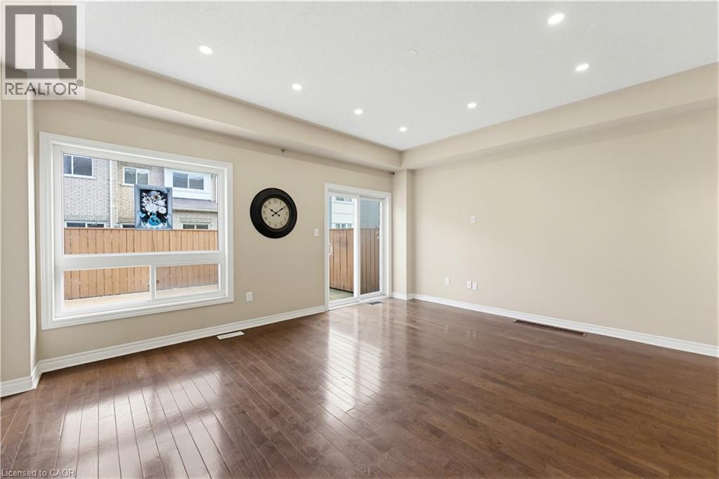110 Highland Road E Unit# 75, Kitchener, ON - Indoor Photo Showing Other Room