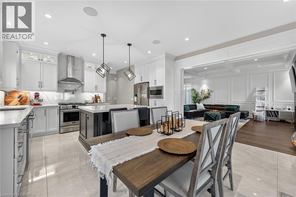 18 David Avenue, Hamilton, ON - Indoor Photo Showing Dining Room