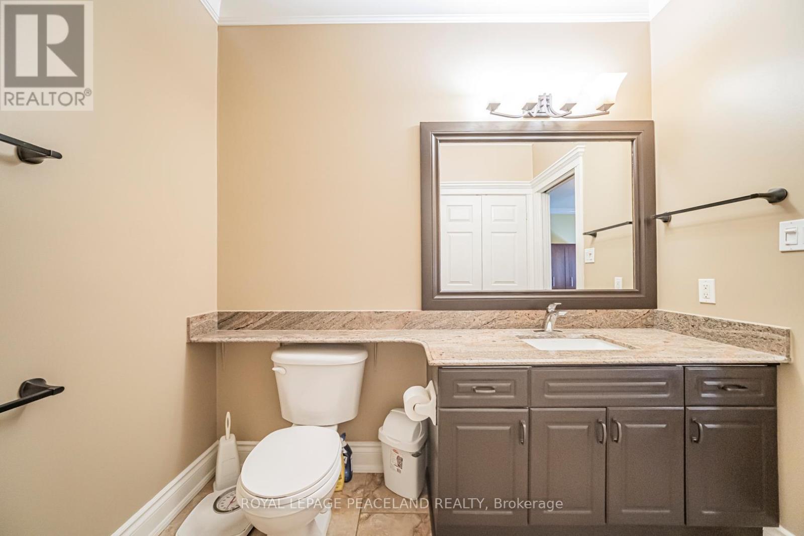 11 - 5595 Drummond Road, Niagara Falls, ON - Indoor Photo Showing Bathroom