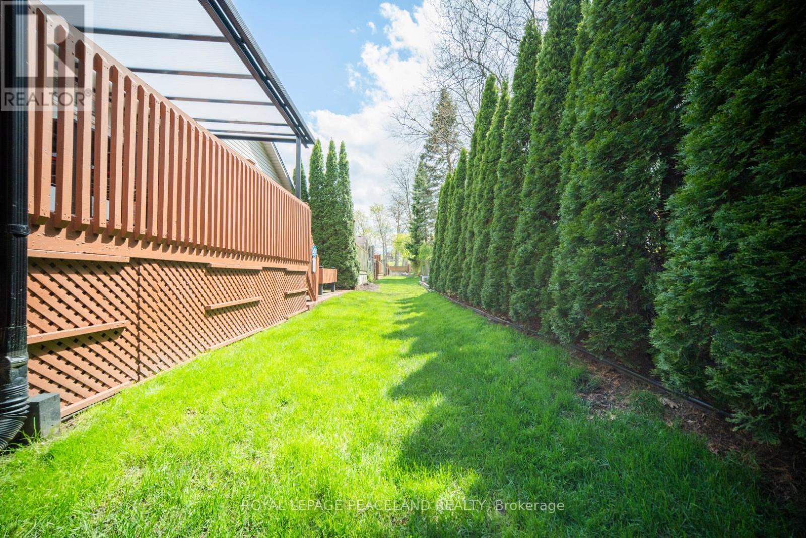 11 - 5595 Drummond Road, Niagara Falls, ON - Outdoor