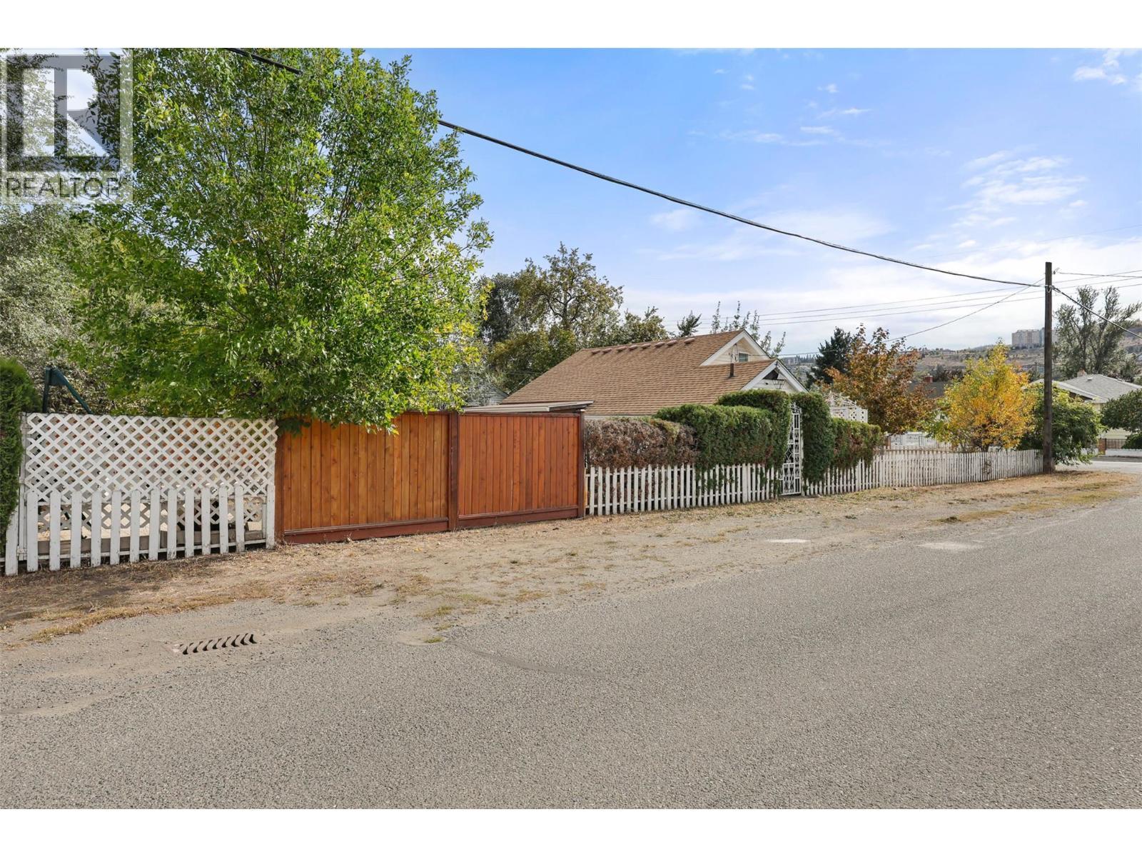 376 Alexander Avenue, Kamloops, BC - Outdoor