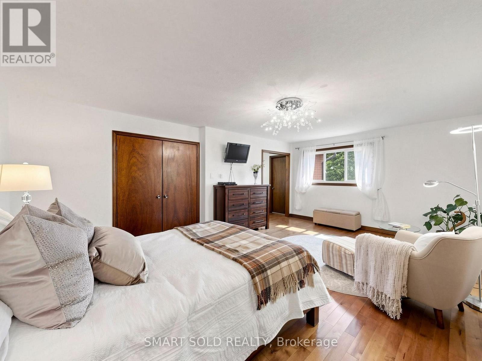 14 Marchwood Crescent, Richmond Hill, ON - Indoor Photo Showing Bedroom