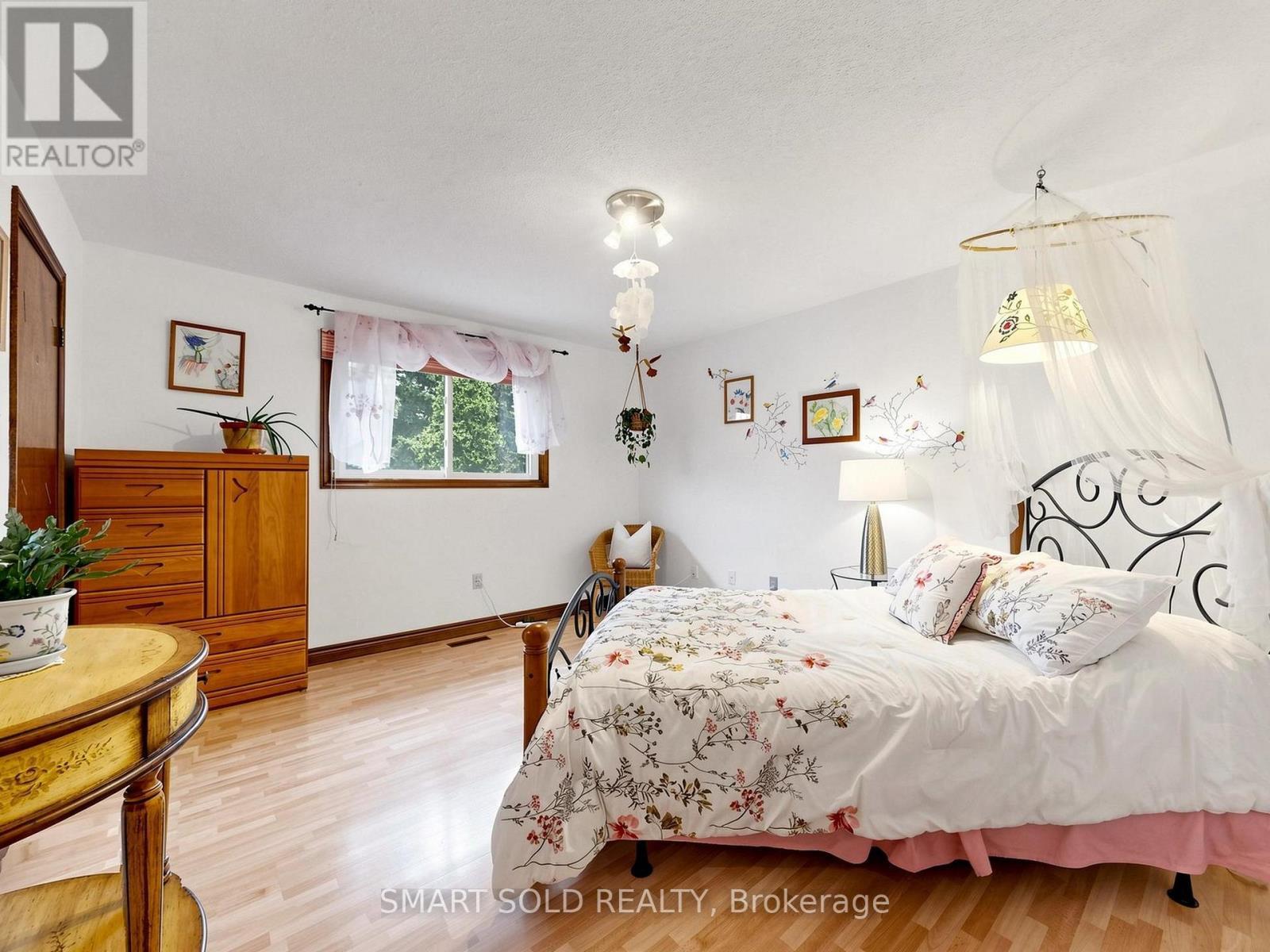 14 Marchwood Crescent, Richmond Hill, ON - Indoor Photo Showing Bedroom