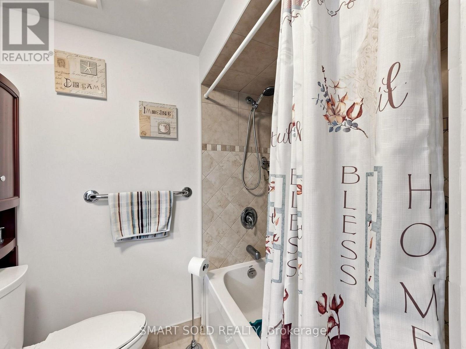 14 Marchwood Crescent, Richmond Hill, ON - Indoor Photo Showing Bathroom