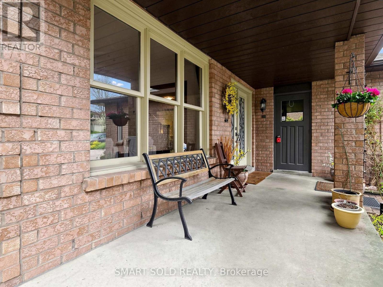 14 Marchwood Crescent, Richmond Hill, ON - Outdoor With Deck Patio Veranda