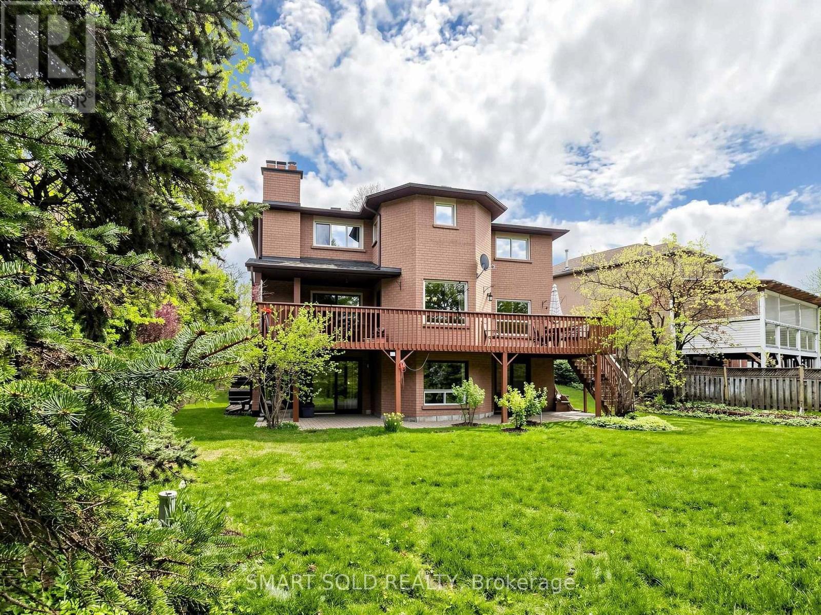 14 Marchwood Crescent, Richmond Hill, ON - Outdoor With Deck Patio Veranda