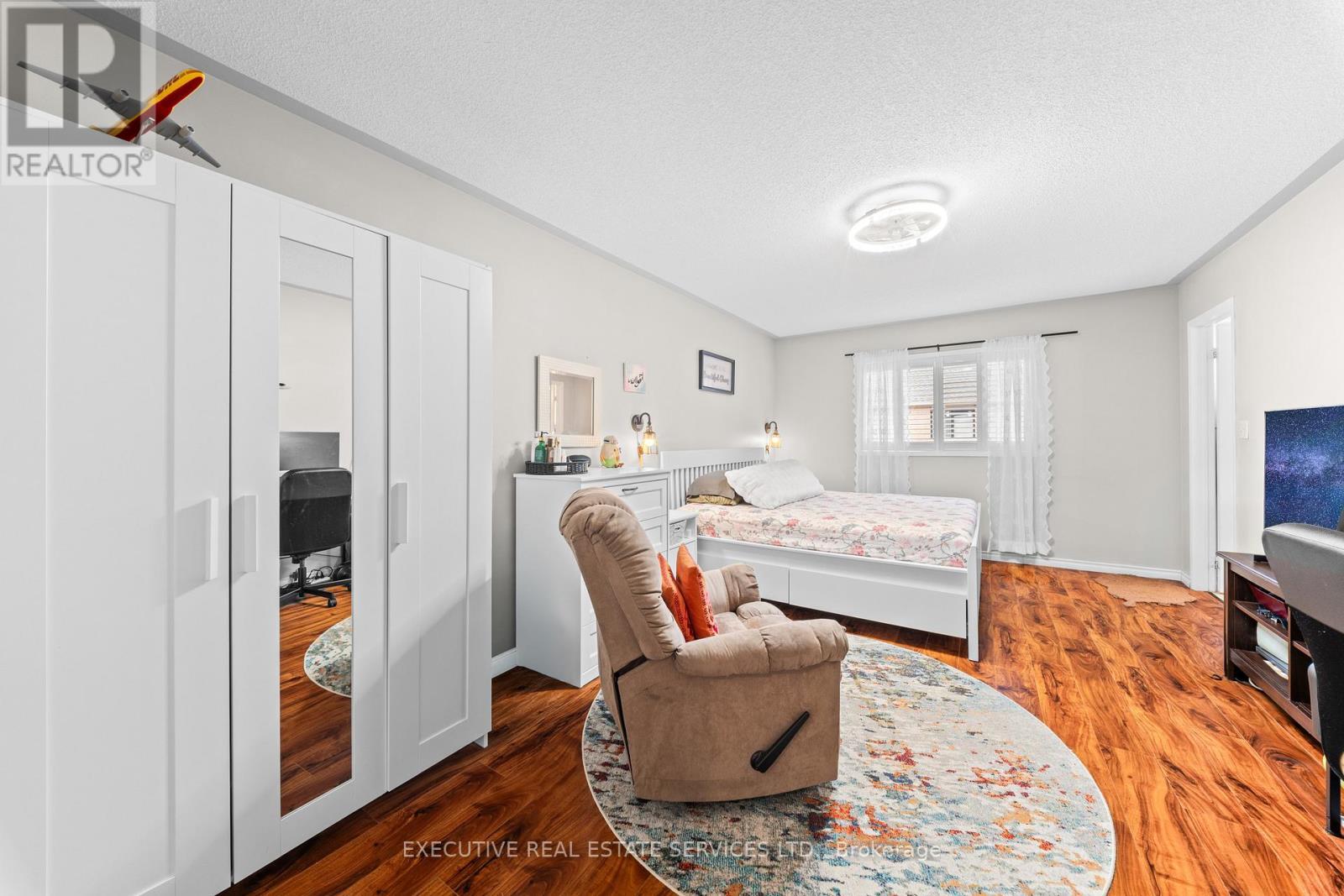 5727 Keldrew Avenue, Mississauga, ON - Indoor Photo Showing Bedroom