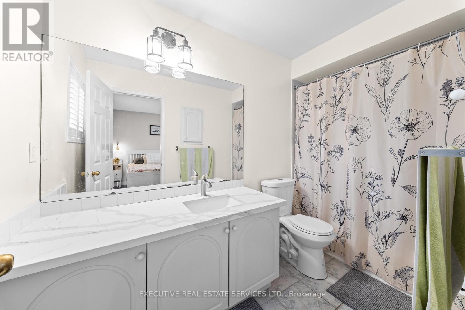 5727 Keldrew Avenue, Mississauga, ON - Indoor Photo Showing Bathroom