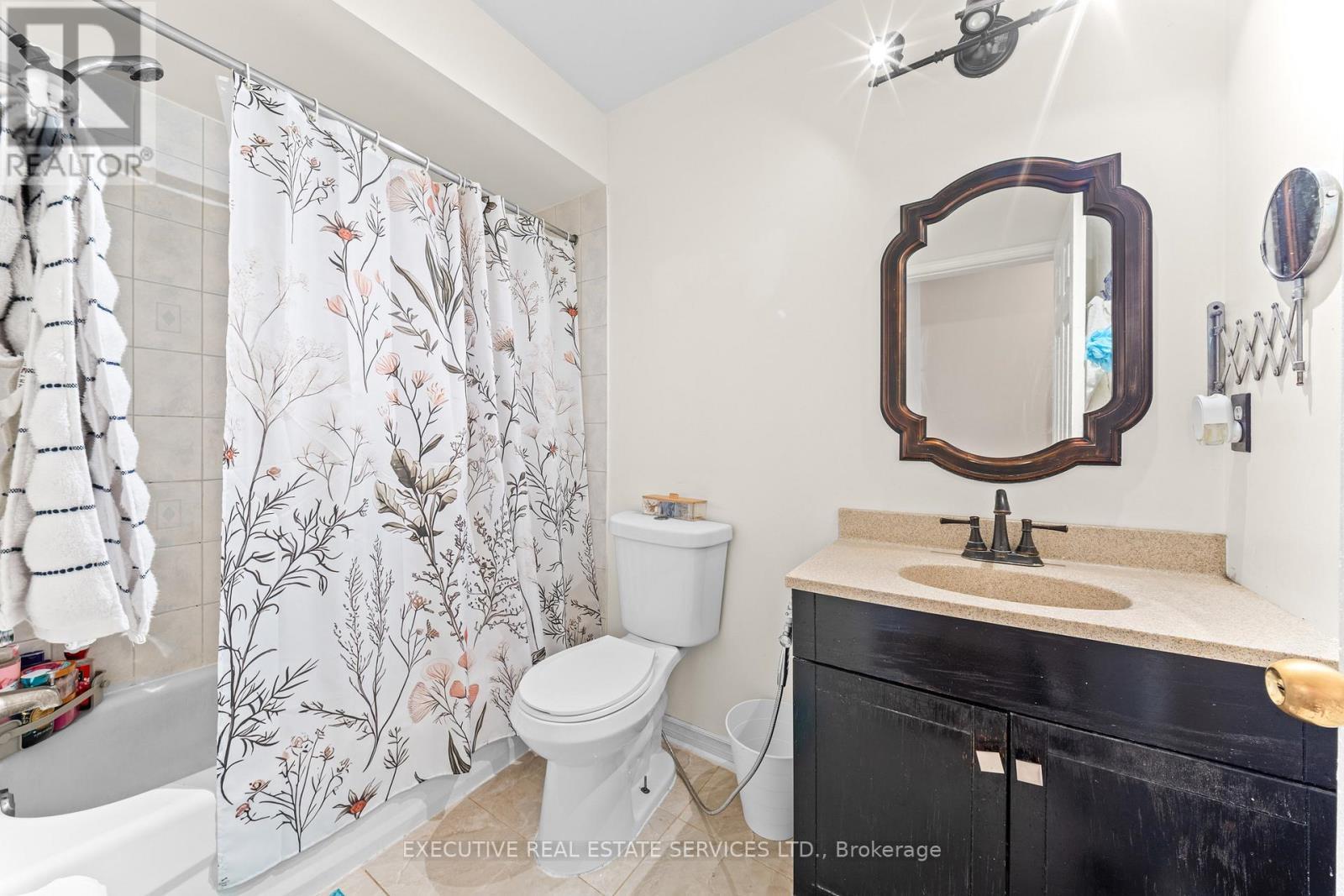 5727 Keldrew Avenue, Mississauga, ON - Indoor Photo Showing Bathroom