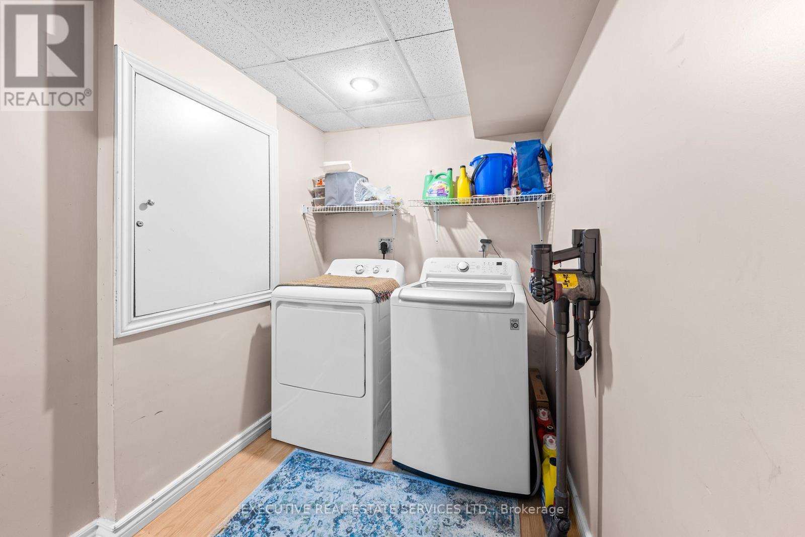5727 Keldrew Avenue, Mississauga, ON - Indoor Photo Showing Laundry Room
