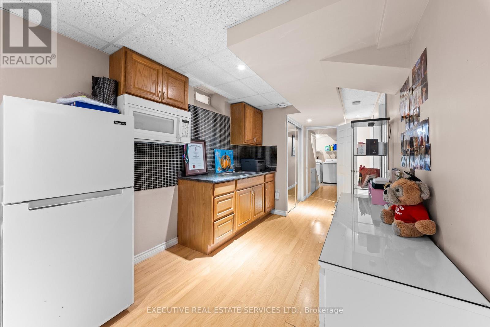 5727 Keldrew Avenue, Mississauga, ON - Indoor Photo Showing Kitchen
