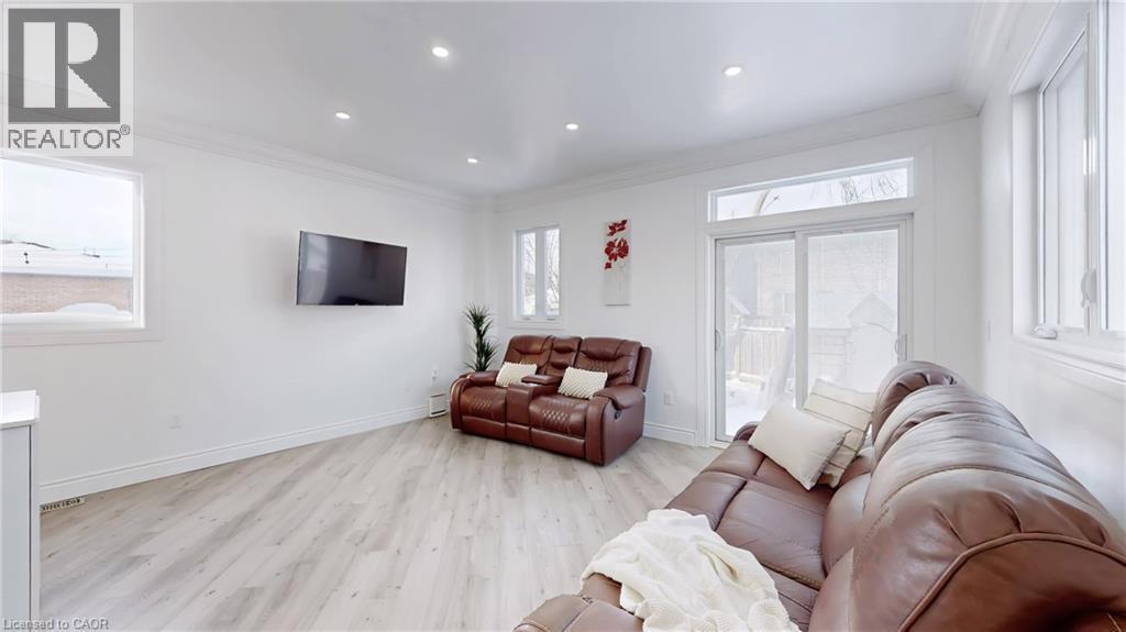 85 Albany Avenue, Hamilton, ON