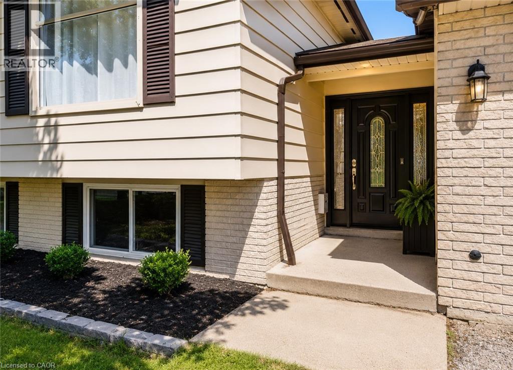 84 Elgar Avenue, Hamilton, ON
