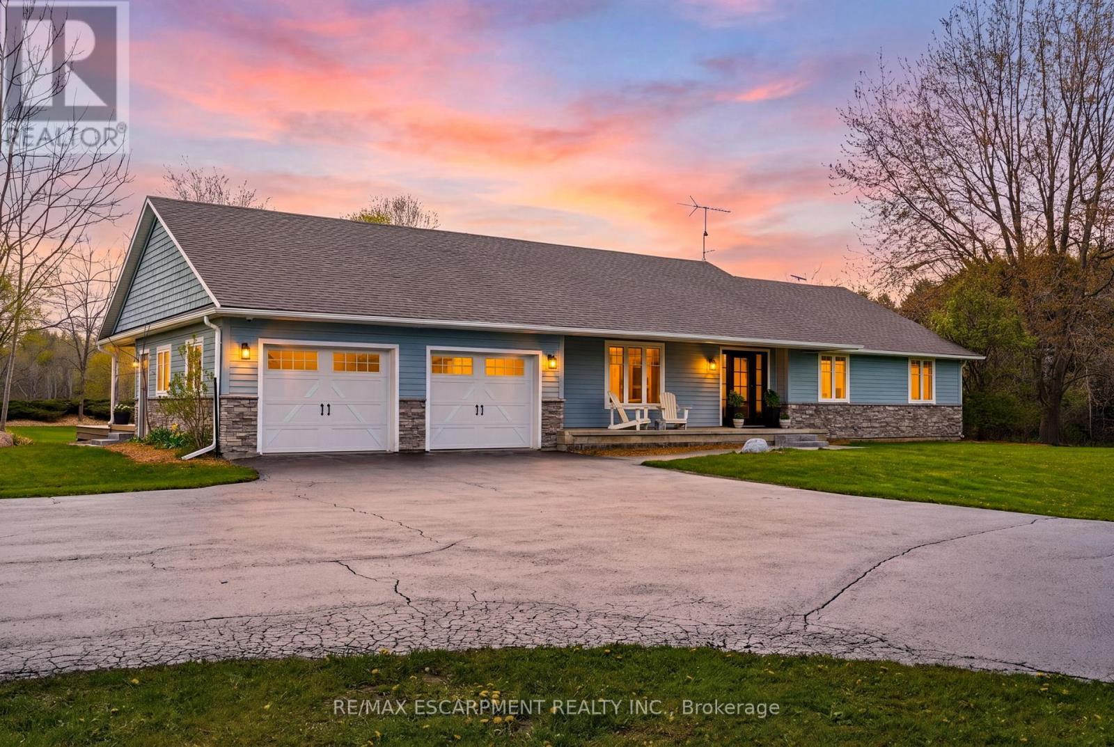 7196 Mcniven Road, Milton, ON - Outdoor With Deck Patio Veranda