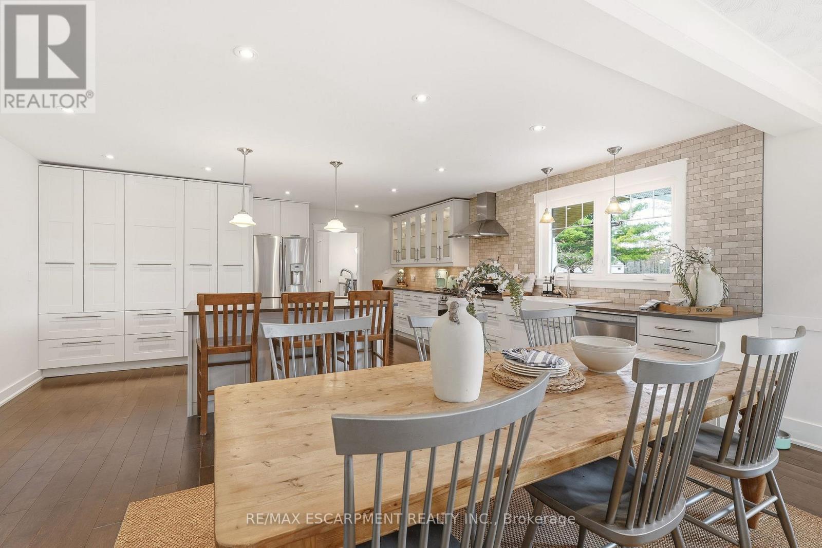 7196 Mcniven Road, Milton, ON - Indoor Photo Showing Dining Room