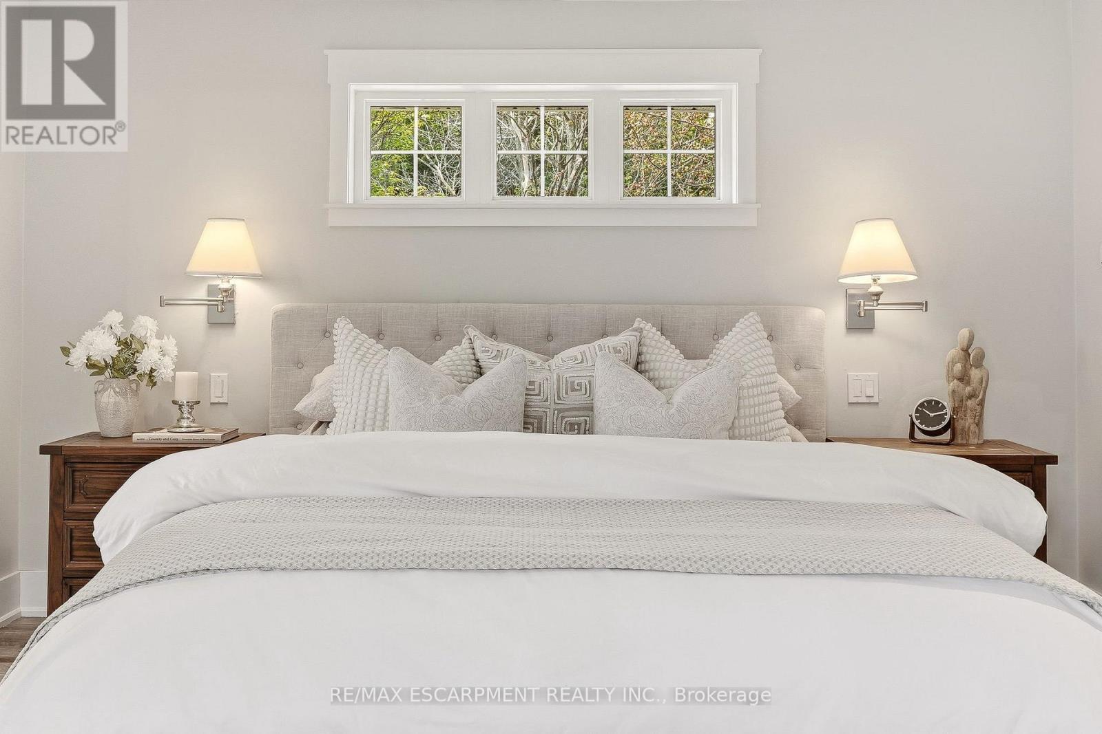 7196 Mcniven Road, Milton, ON - Indoor Photo Showing Bedroom