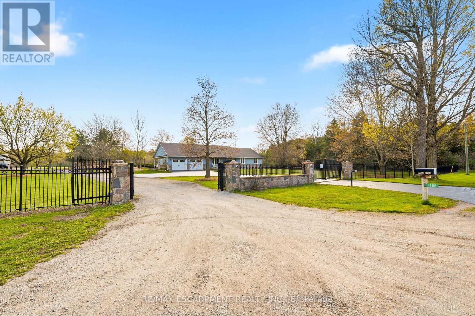 7196 Mcniven Road, Milton, ON - Outdoor