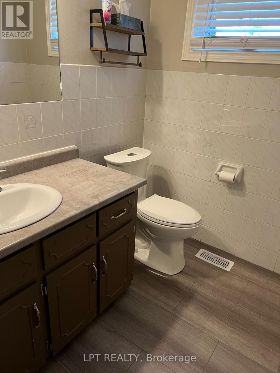 20 Glenbrook Drive, Guelph, ON - Indoor Photo Showing Bathroom