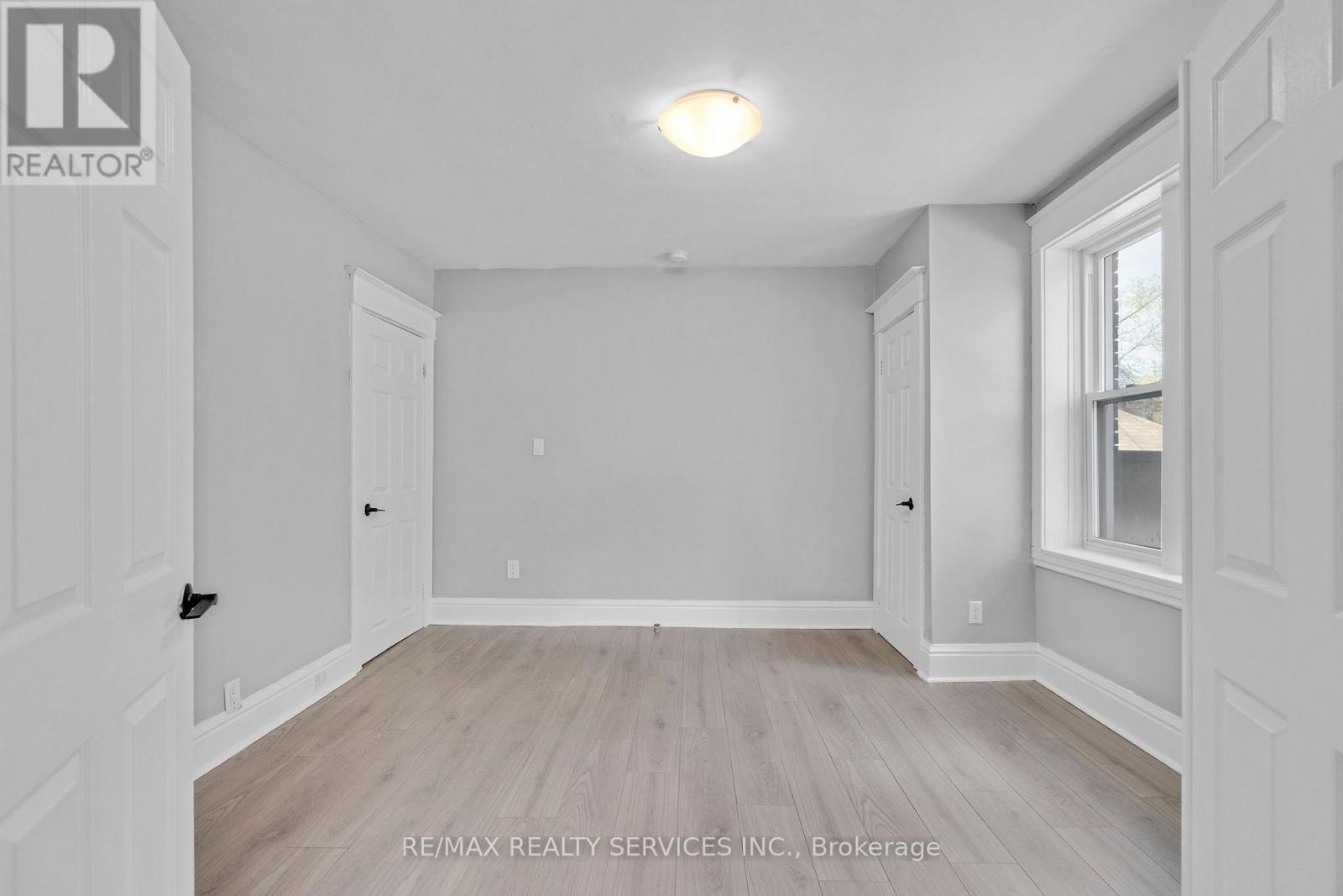8 - 5 Fairholt Road N, Hamilton, ON - Indoor Photo Showing Other Room