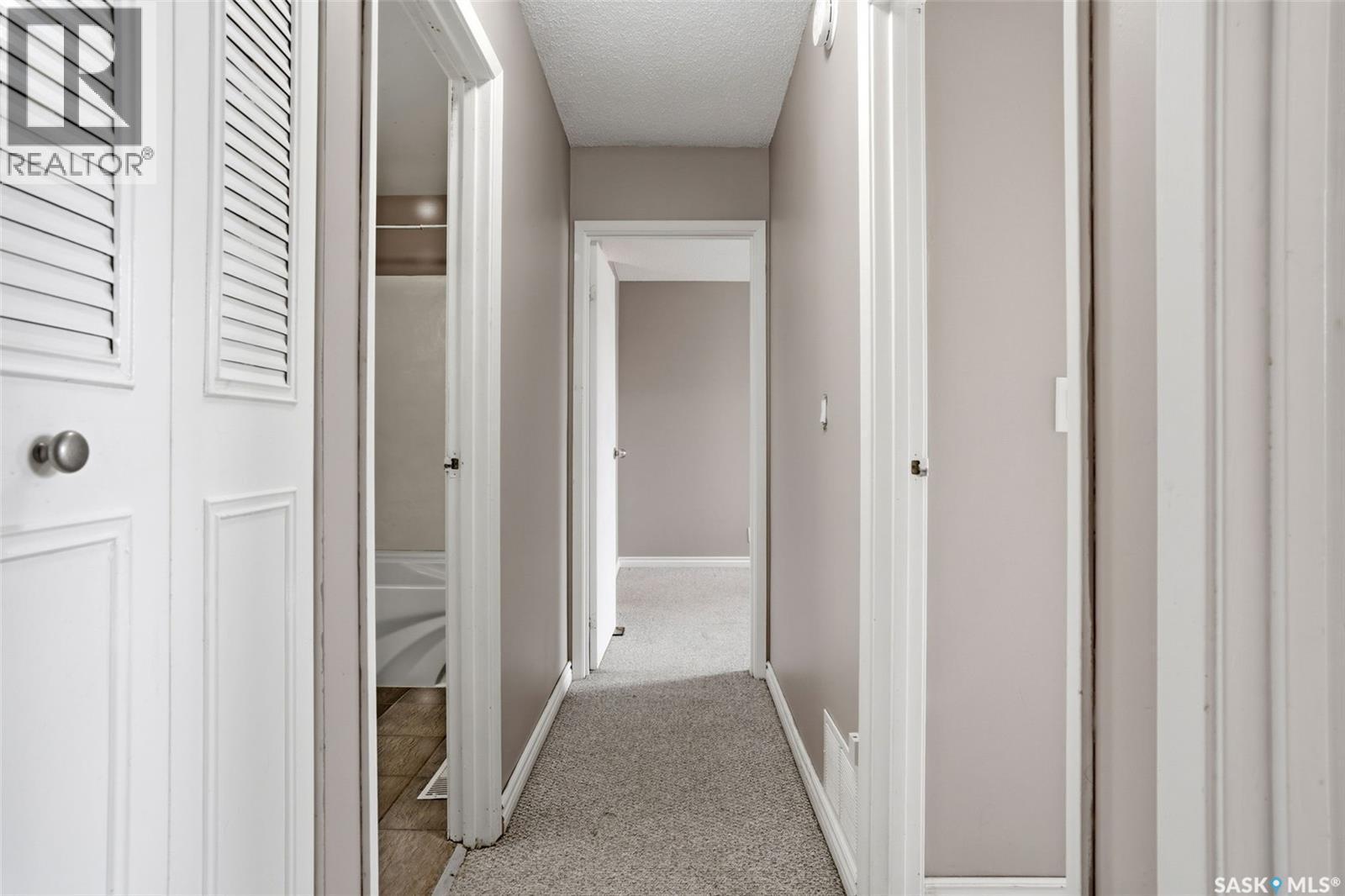 4176 Castle Road, Regina, SK - Indoor Photo Showing Other Room
