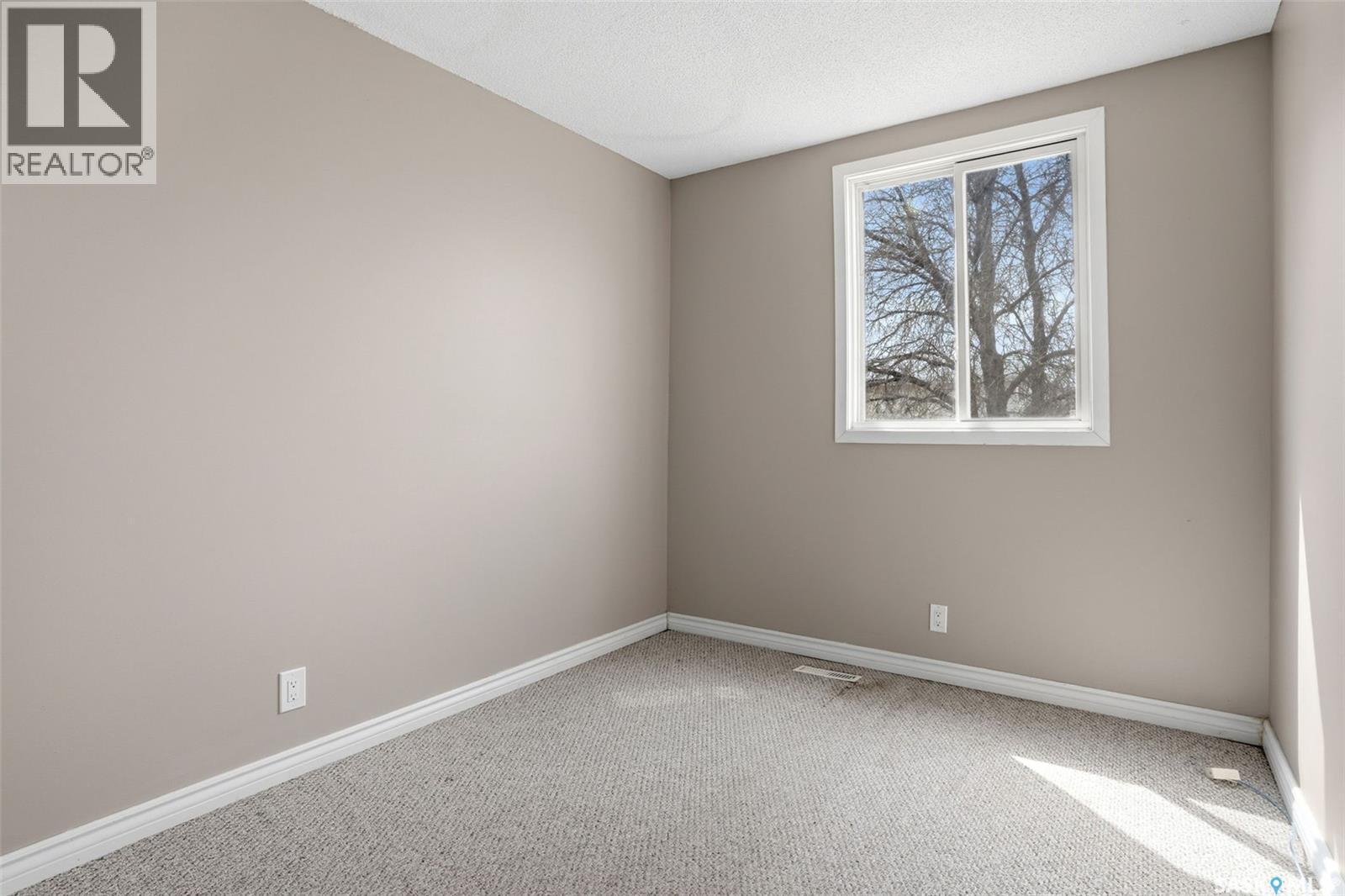 4176 Castle Road, Regina, SK - Indoor Photo Showing Other Room