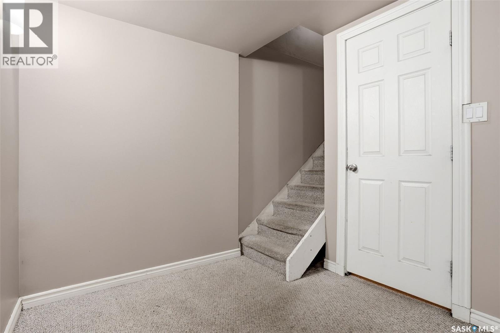 4176 Castle Road, Regina, SK - Indoor Photo Showing Other Room