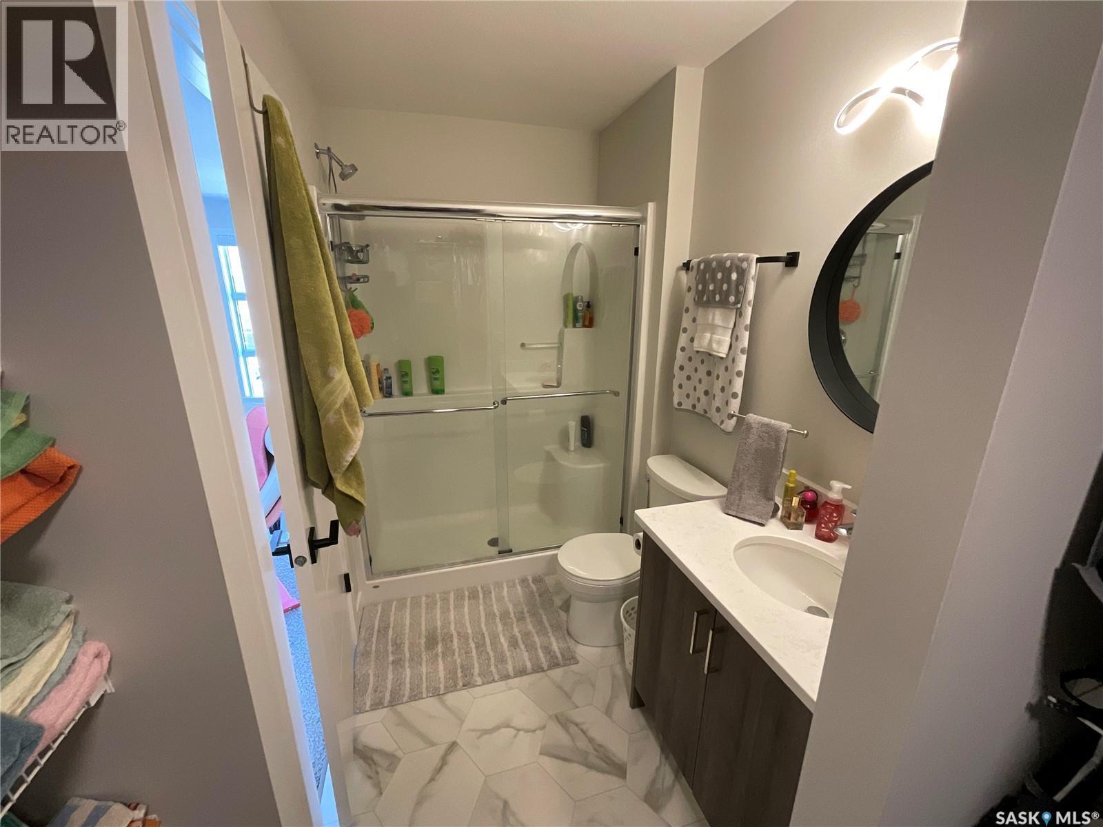 117 Westfield Road, Saskatoon, SK - Indoor Photo Showing Bathroom