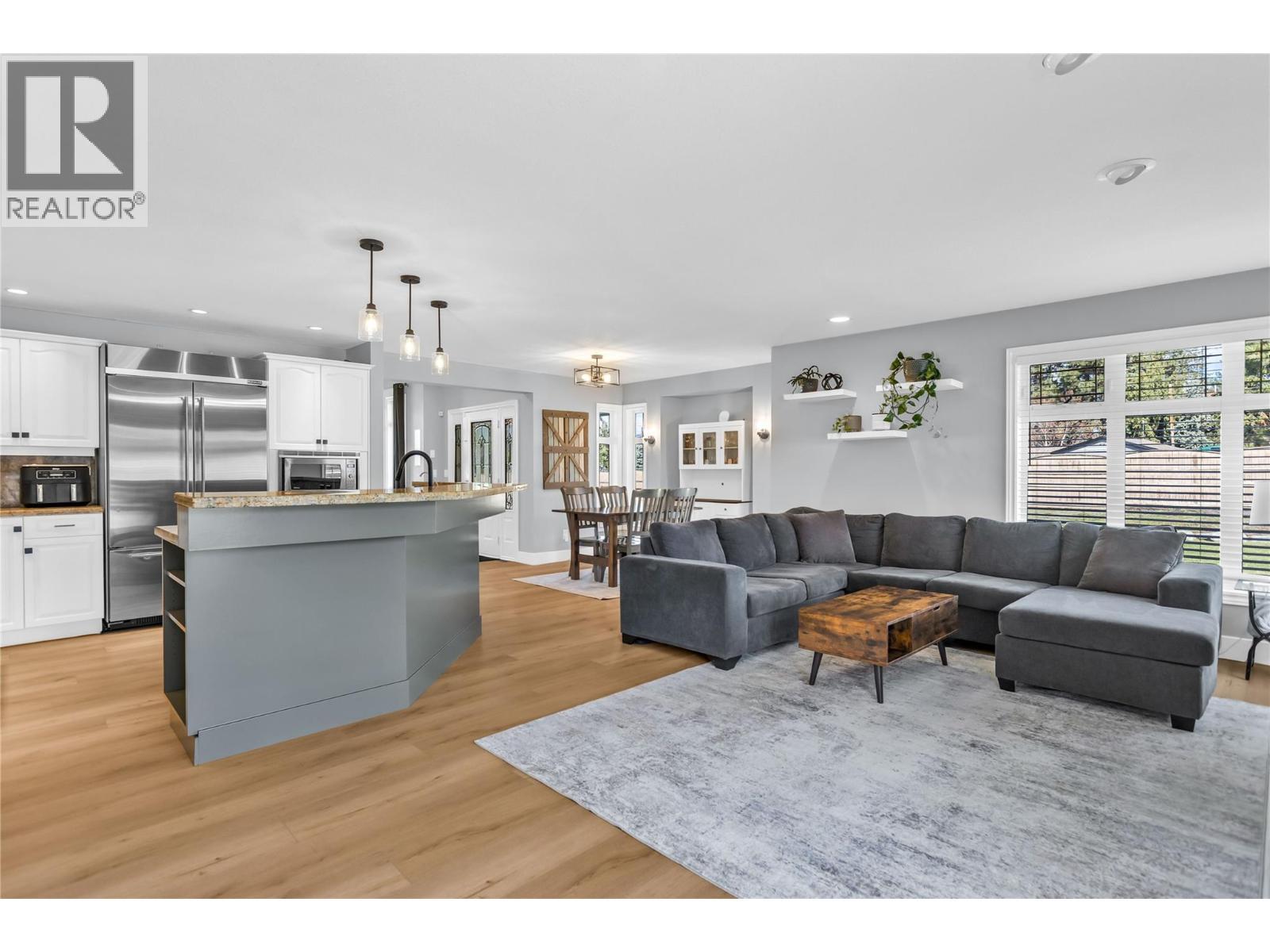 3350 Larkspur Court, Kelowna, BC - Indoor Photo Showing Other Room