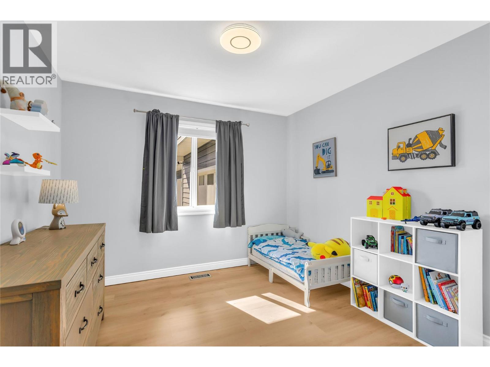 3350 Larkspur Court, Kelowna, BC - Indoor Photo Showing Bedroom