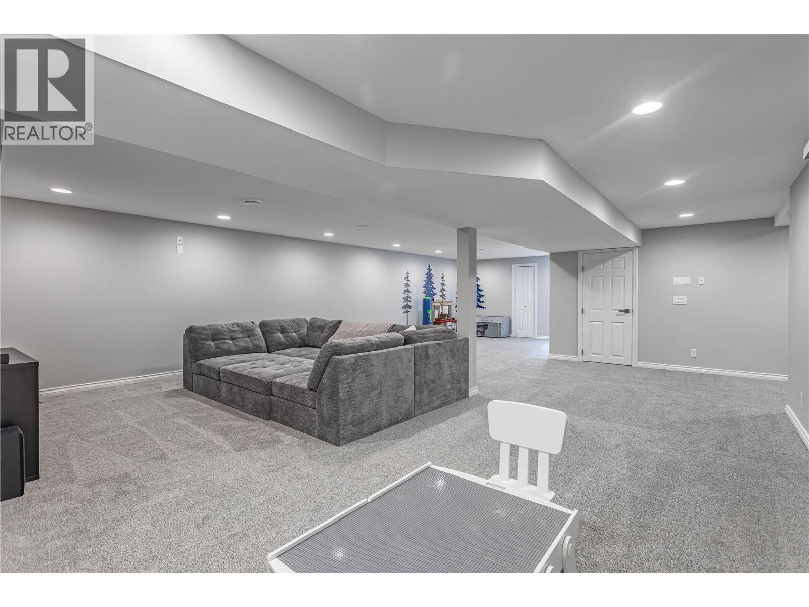 3350 Larkspur Court, Kelowna, BC - Indoor Photo Showing Bathroom