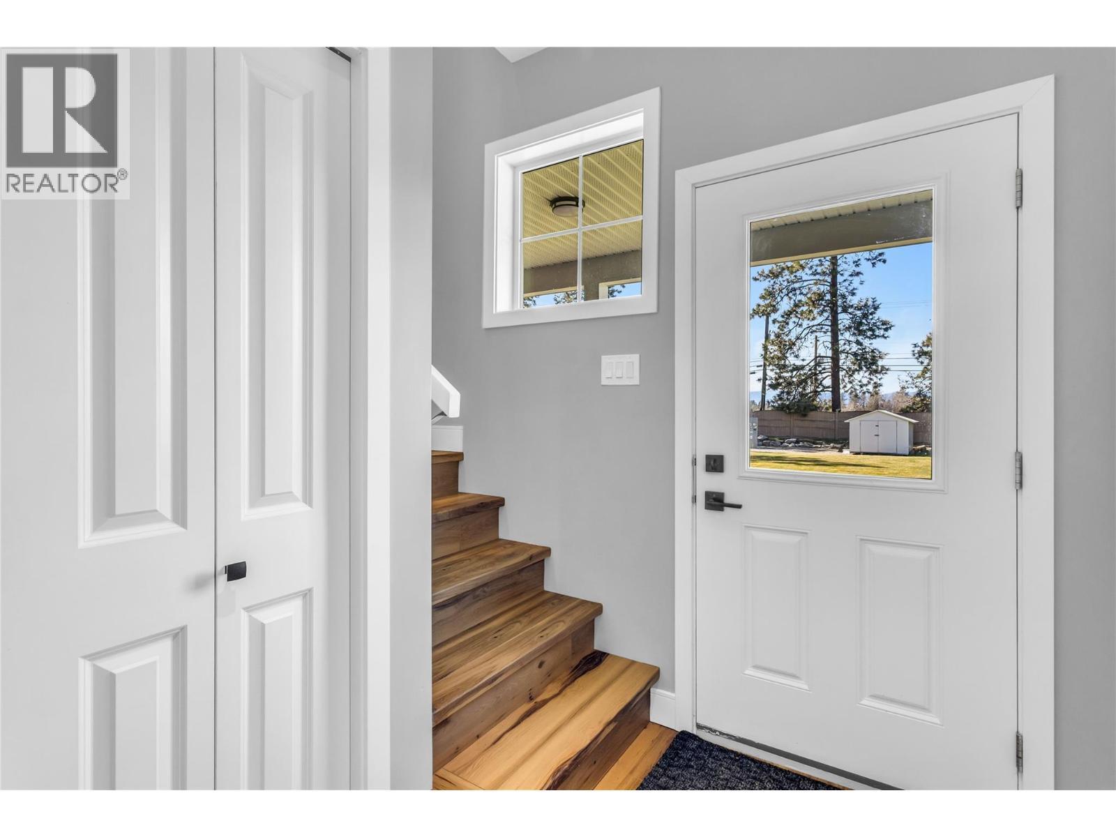 3350 Larkspur Court, Kelowna, BC - Outdoor