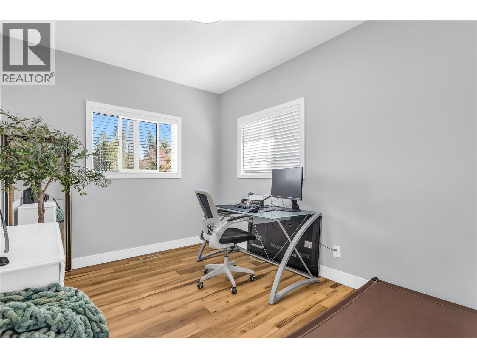 3350 Larkspur Court, Kelowna, BC - Outdoor