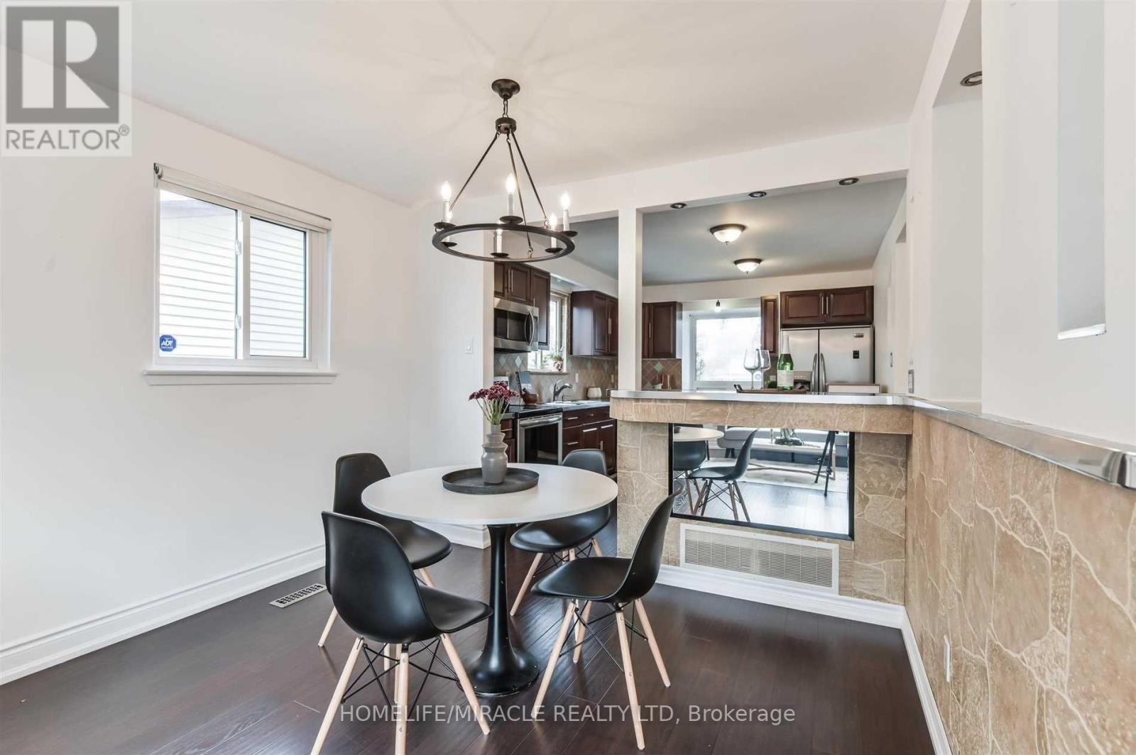 37 Banner Crescent, Ajax, ON - Indoor Photo Showing Dining Room