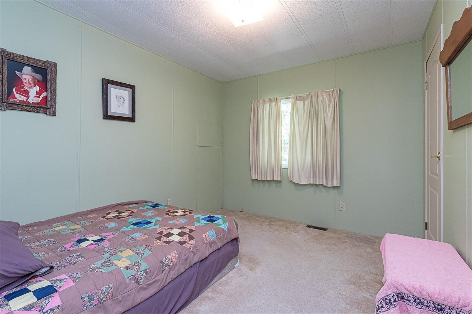 2170 Summergate Blvd, Sidney, BC